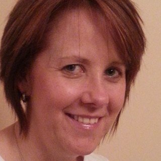 Clinical Complementary Therapist specialising in Aromatherapy & Reflexology for Stress, Back Pain and MS