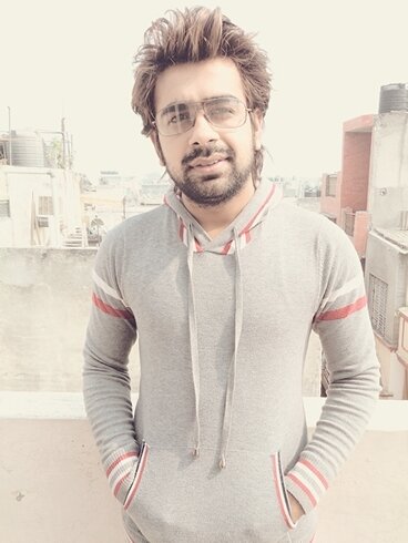 bhanjachandra's profile picture. love to b in a circle making fun of others...!!!