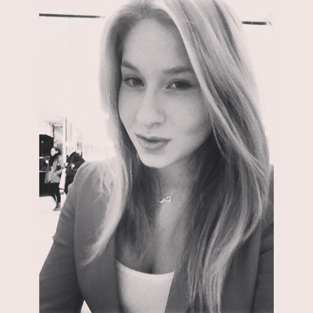 hi everybody! im 18yo girl who living life what i really loving