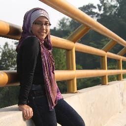 Communication | Universitas Padjadjaran |  2011

http://t.co/ECZQwmIMSn | 13 Oktober 1993 |  ibu dan ayah