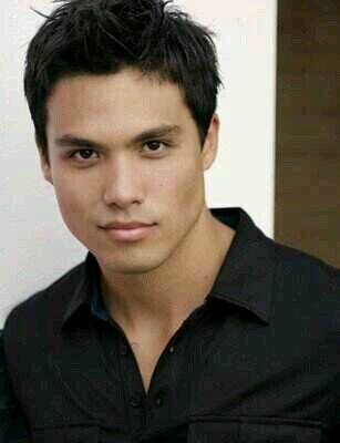 Just Tell Me If You Can Show Me Your Heart. Cuz If You Do, I'll Guard It With My Life. [ @ReinventedOTH ]