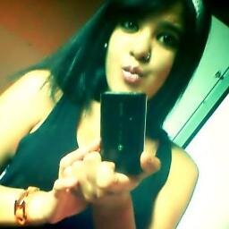 E se eu te olhar cem vezes, em cada uma delas estarei me apaixonando um pouco mais.♡♡♡