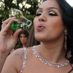 Não grite sua Felicidade, pois a Inveja tem sono leve!