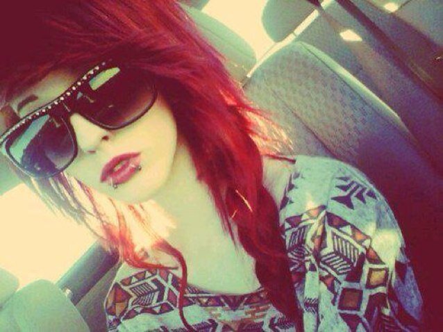 Hai. My name's Andy. Im 19. Bisexual. Single. Dont judge me just love me. ^_^