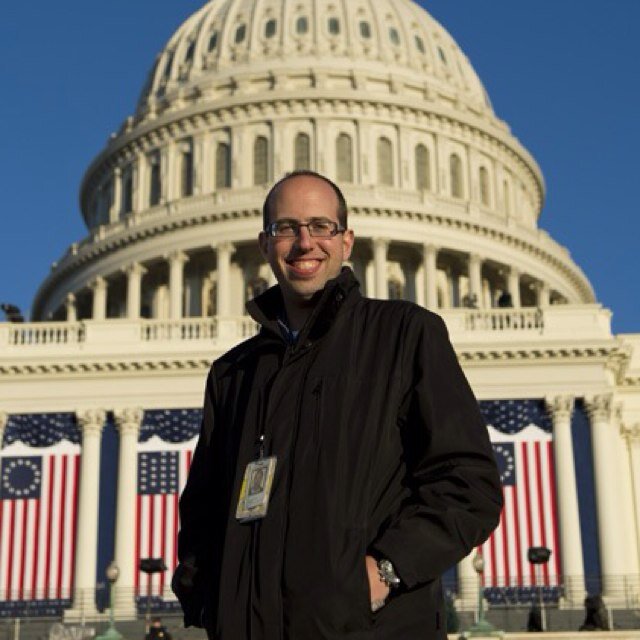 Staff photographer for Agence France-Presse (AFP) covering the White House, politics and anything behind a podium. Tweets are me, not AFP https://t.co/EcUDO4cr1q