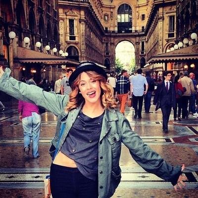 Tini vos siempre agradeces a las tinistas,pero en realidad nosotras somos las que te tenemos que agradecer a vos por darnos un motivo para seguir adelante.