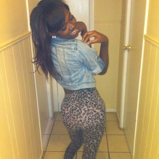 -SMASHGANG| DARKSKIN | 5'4| FUNNY | && LOVEE DANCiNN| FOllOW ME⇦