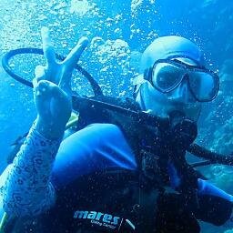 twitting travel notes from amazing Indonesia 
a travelholic who dare to travel..
and proud for wearing hijab :)