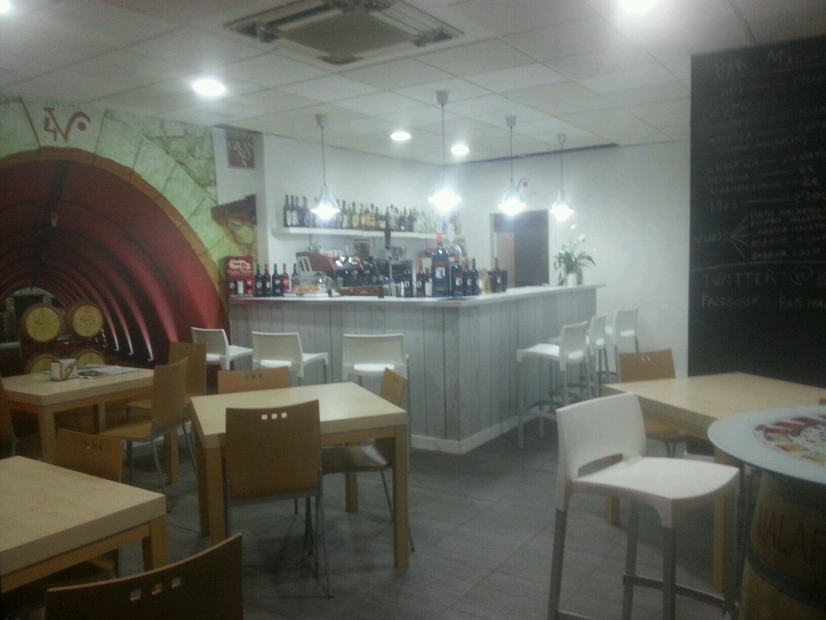 café bar malafollà donde puedes tomar desde un café hasta una cerveza pasando por nustros vinos alpujarreños con carácter y malafolla   visitanos!!!!!