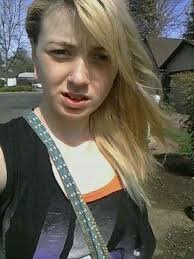 chulaaragon495's profile picture. El amor es sabiduria en los locos, y locura en los sabios.