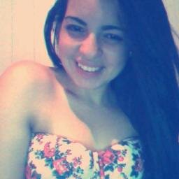 Foi ao teu lado que eu pude entender o quanto um sorriso pode mudar um dia..  Natãn :$$