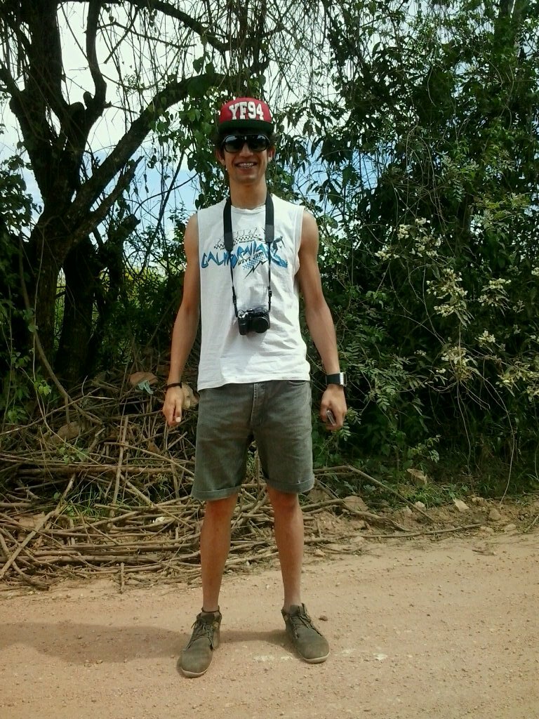 - Seja bem vindo (a) ao meu mundo ♪ u.u