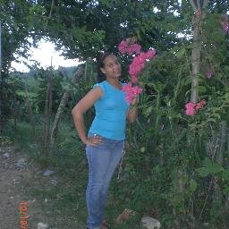 hablas de inpocesia y eres falsa , hablas de original y eres una copia y hablas de mi y no me conoce rarita pero #original