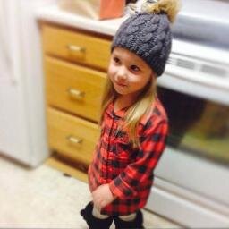 ::holds 5 fingers up::I'm 5 my mommy and daddy are @HiddenKarolyne and @HerSoulChad my mommy's pregnant with my baby brother or sister.
