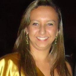 Jornalista e empreendedora @carolpaperart