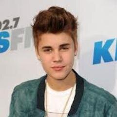 Eu sou belieber com orgulho,e nunca irei desistir dos meus sonhos e irei sempre acreditar neles.