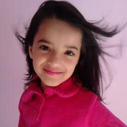 Ooi,eu sou uma menina linda,eu tenho 8 anos  e eu gosto,das minhas irmas e meus pais e eu adoro,funk e adoro skate...Bjoos