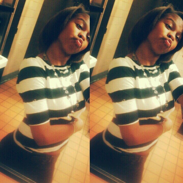 #TeamFollowback | #TeamLesbian | #TeamLightskinned | Follow Me On Instagram @Obeymypride ❤ P O W !