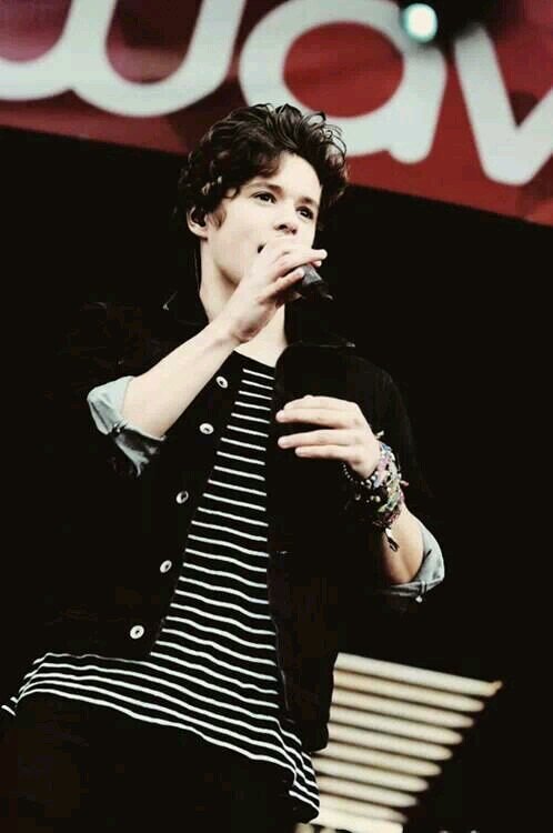 BrandonRossHA's profile picture. I ball so hard muther fuckers wanna fine me.