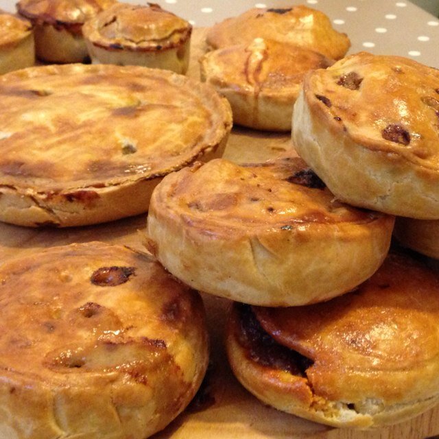 An exclusive supper club serving the very best in handmade seasonal pies paired with perfectly crafted cocktails, locally produced beers and fine wines.