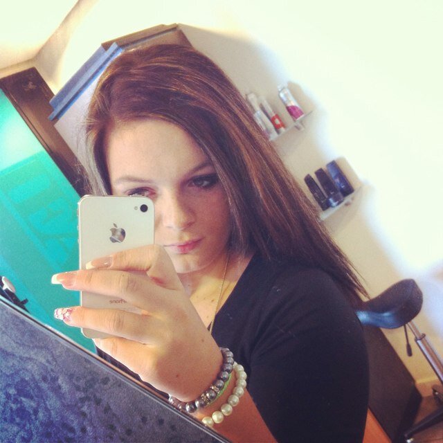 ♡ Wake me up when its al over, when i'am wisser and i'am older ♡