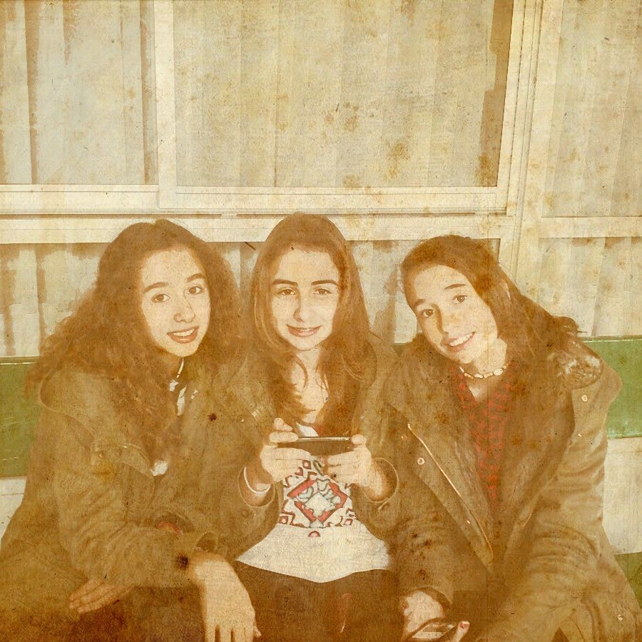 Carlis_2001's profile picture. 