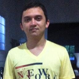 São Paulino e incrivelmente alucinado por AC/DC