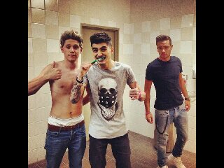 Call me Mrs Horan♥ do you think I should goooo write imagines ?