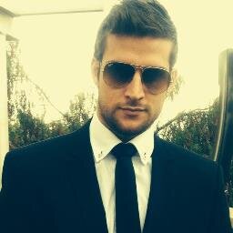 pagina de apoyo con mucho cariño al actor y modelo Clovis Nienow @clovisnienow