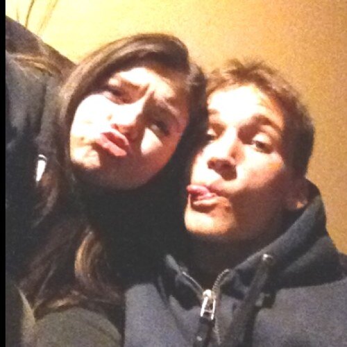 tchTillmo's profile picture. В Крыму на концерте Стаса Михайлова в зал заплыли дельфины и начали спасать людей.