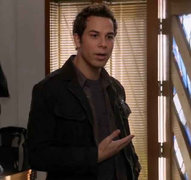Fanbase for the talented Skylar Astin. Well-known for his recent role in Pitch Perfect as Jesse and in Spring Awakening as Georg.