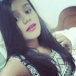 Uma coisa vou dizer pra vocês, eu sou feia, e tchau ;x !