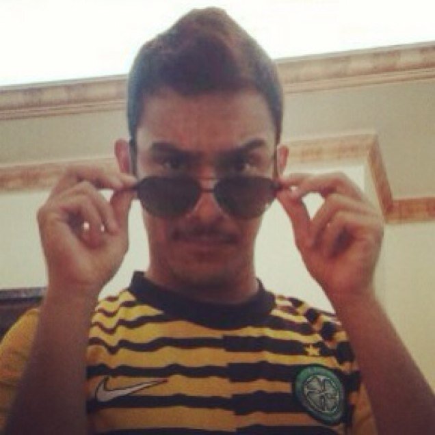 Futsal player in Yarmouk club #17. (U18)