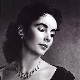 A MAJOR Elizabeth Taylor FAN
