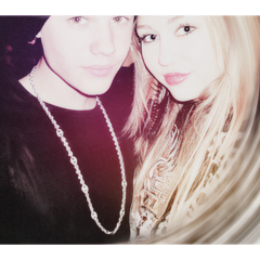 i'm jiley shipper . love her friendship and supporting them  as biggest stars