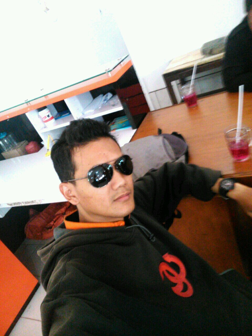 Menjadi orang baik itu menyenangkan.....
Menjadi orang yg sukses dunia akhirat.....