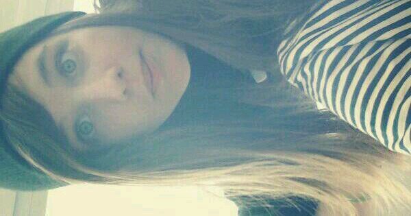 ♥Podemos llorar pero no dejemos que nadie nos derrote, porque ¿has oido alguna vez, que no se puede vivir sin amor? Pues creo que el oxigeno es mas importante♥
