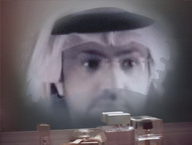 ليست الالقاب هي التي تكسب المجد ... بل الناس من يكسبون الالقاب مجدا عندما سقطت التفاحة الجميع قالوا سقطت التفاحة إلا واحد .. قال لماذا سقطت؟؟ ليس من الصعب