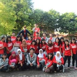 Official Account of XII IPS 2 SMAN 2 Semarang. Mrs. Dyah's Children.