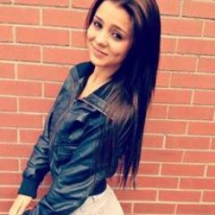 Nooemiedrew's profile picture. Noémie | 16 ans | Célibataire