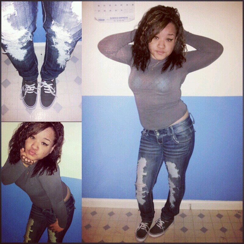 | follow, i follow back simple | Yanitza , Puerto Rican| N.Y.C | x 33