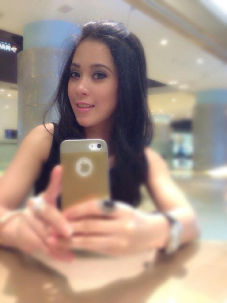 hancehana's profile picture. Know me well, then u will feels so wrong but so right at the same time :)