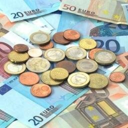 Ensemble on va parier, et gagner, objectif, beaucoup d'argents ! Je vais essayer de bien analyser les matchs pour que vous puissiez faire vos paris en sérénité