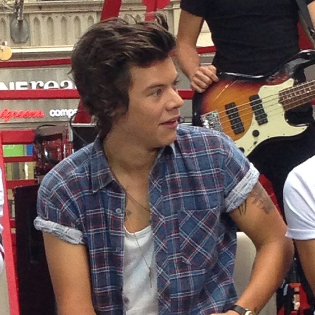 you just got a free follow yay please follow @sillyxstyles not this account:)