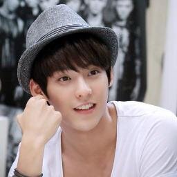 สวัสดีคับ ผมลีมินฮยอก กระรอกตัวเล็กตาใส ผมไม่กัดนะถอนเขี้ยวแล้ว มาคุยกันเถอะๆ*กระโดดกอด*10.10.13 [ฟอคแบค][Real@btob2mh]＞∀＜☆ヾ#BTOB #90line #บอทนี้ติ้งต๊อง