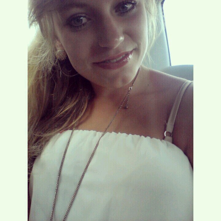 Don't love to much. Because that too much, can hurt you so much.