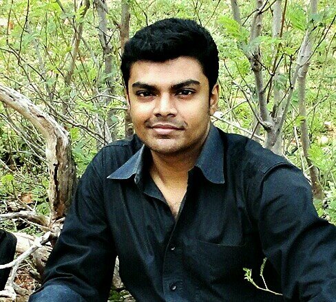 im a medical student wit lots of dreams n confidence...one day d world il follow me..now u follow me on twitter