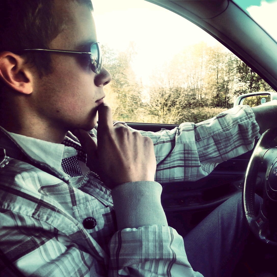 svensaar's profile picture. iga naise unistus on üks rõngas , iga mehe unistus on neli rõngast