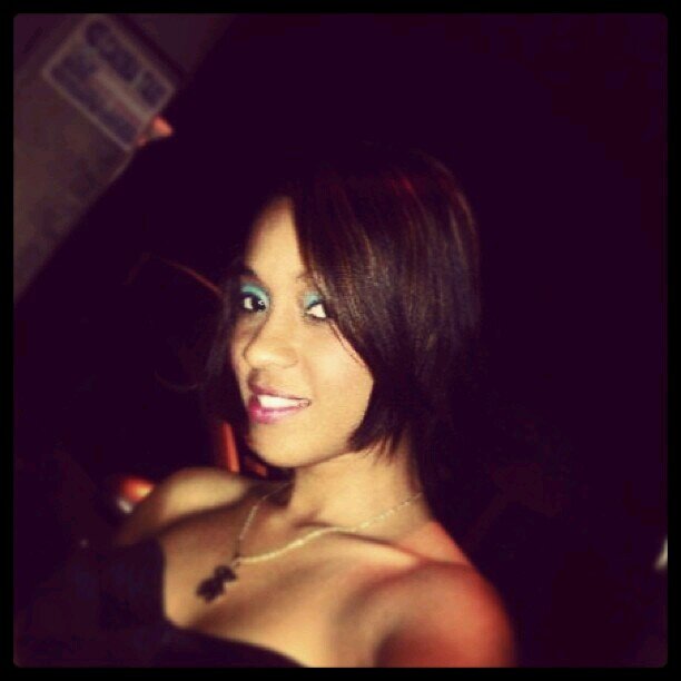 Una chica chevere, y simpatica, estudiante de odontologia,... Quieres saber mas?!!! Felow me!!!