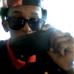 --Awwwww Yo soy Lindo Enmanuel Capellan Tu Ta BuenisimO T Amo Pape Tu sii Eres LindO q Pape Diablo Yo Sueño Contigo Todas Las Noches  Muawwq Pape :*